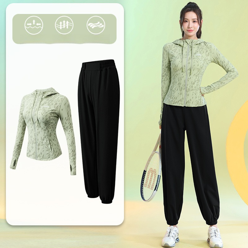 بدلة رياضية نسائية للجري بأكما - مراجعة Running Gear For وسعره
